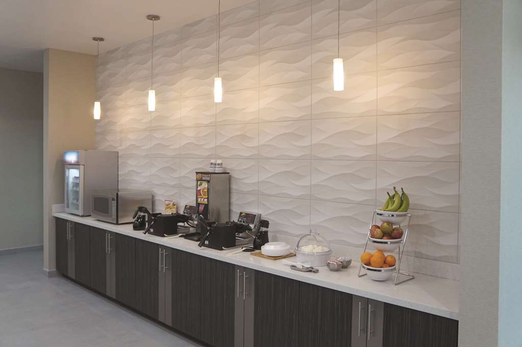 La Quinta By Wyndham Dallas Plano - The Colony Facilidades foto